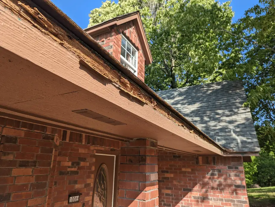 How to Repair Rotted Wood Fascia on a Home